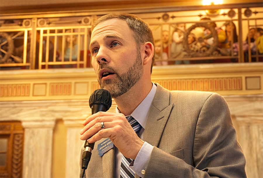 Jed Hinkle and family